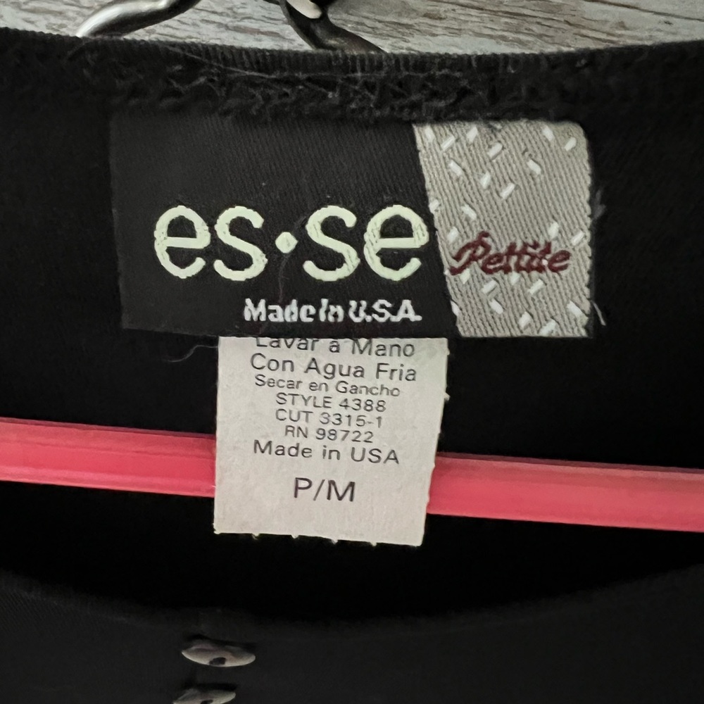 esse PM Top With Buttons Down Front - Picture 2 of 7